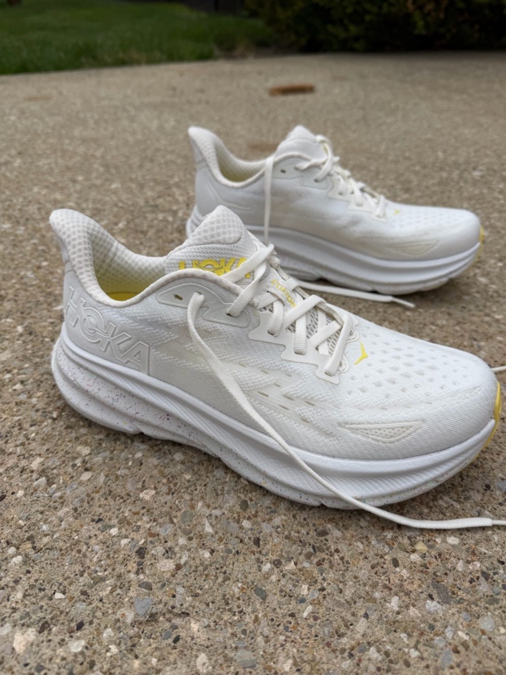 Hoka Clifton 9 
White Lemonade - Picture 8 of 8